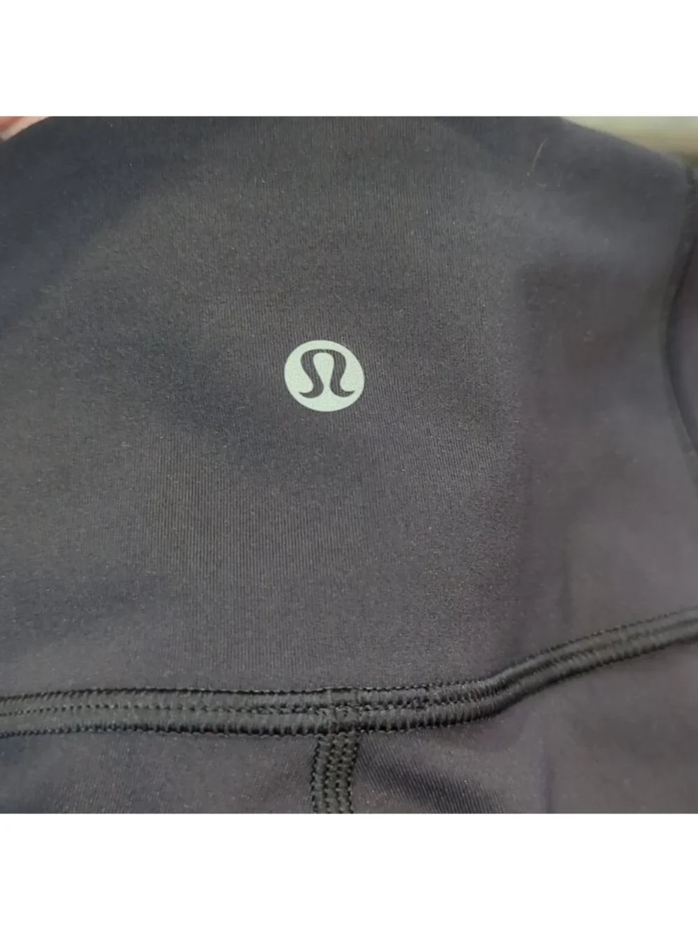 Lululemon Love Knot Crop *15